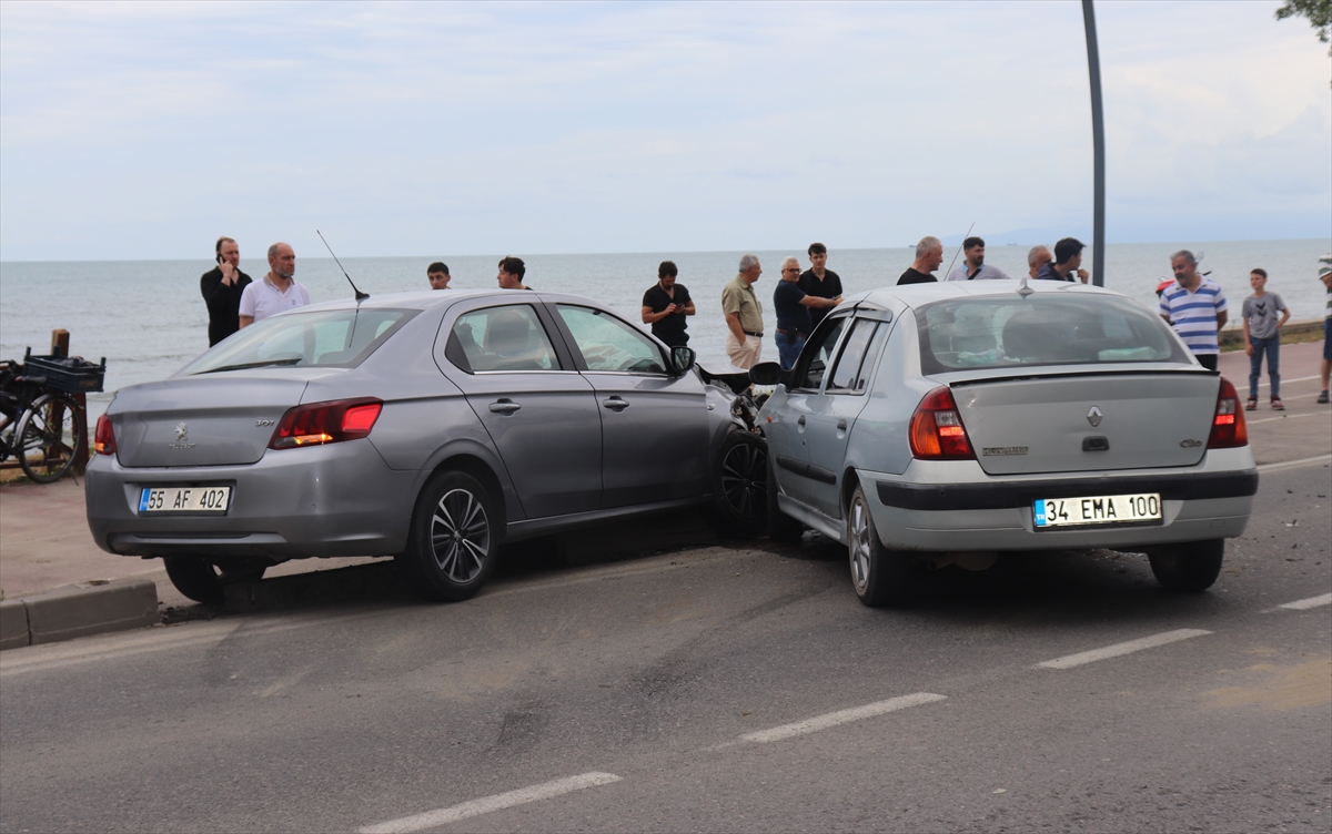 Ordu'da iki otomobilin çarpıştığı kazada 7 kişi yaralandı