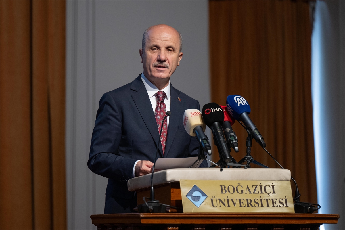 YÖK Başkanı Özvar Araştırma Üniversiteleri Destek Programı toplantısında konuştu:
